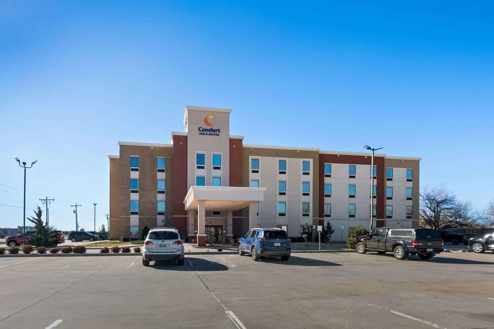Comfort Inn & Suites Newcastle - Oklahoma City - Featured Image