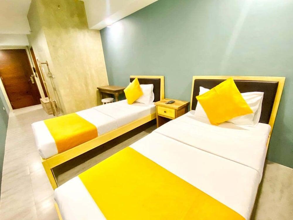 Mikos Suites by Mikos Residences - Room
