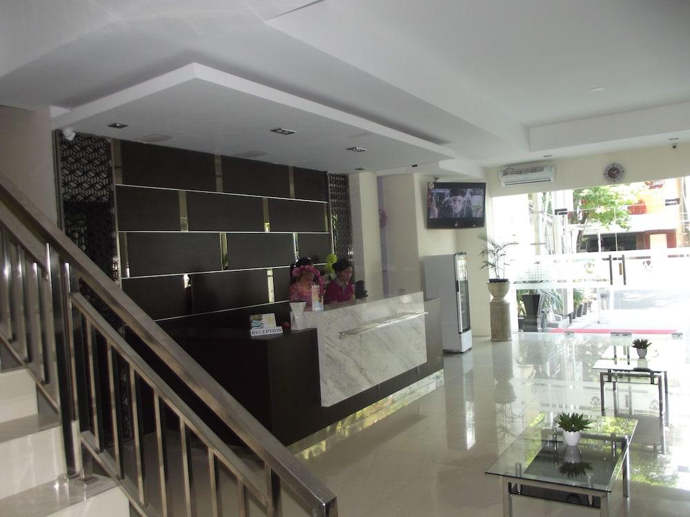 Manado Inn Hotel - Reception