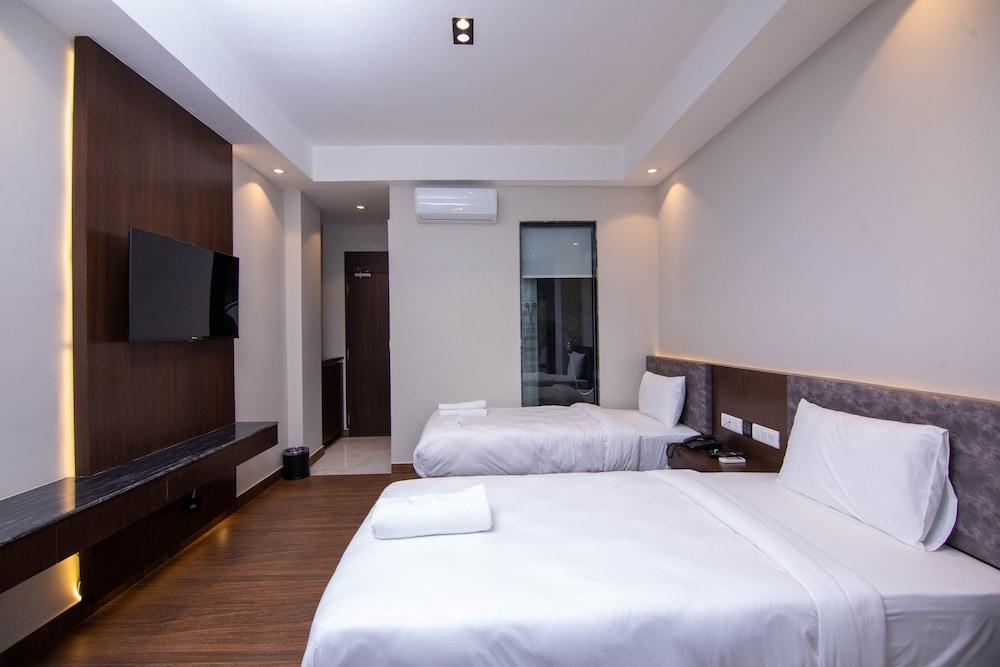 Lakhey Hotel - Room
