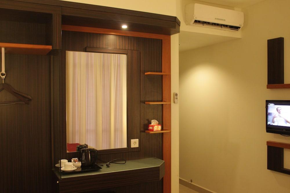 Travello Manado - Room