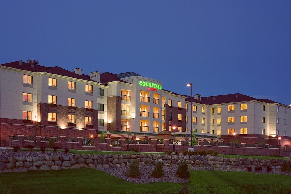 Courtyard by Marriott Madison East - Featured Image