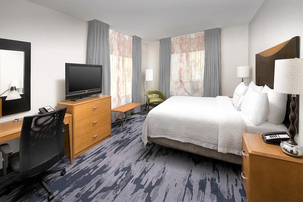 Fairfield Inn & Suites by Marriott Miami Airport South - Room