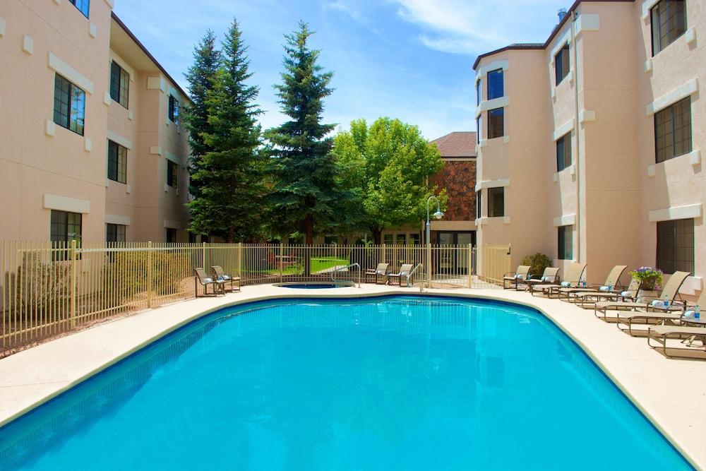 Embassy Suites by Hilton Flagstaff - Pool