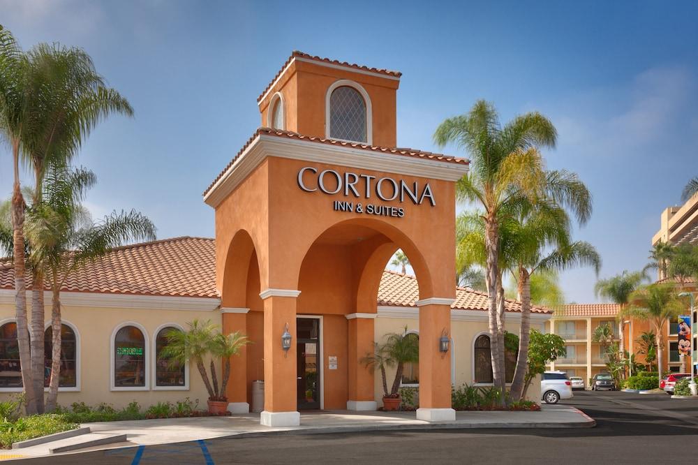 Cortona Inn & Suites Anaheim Resort - Featured Image