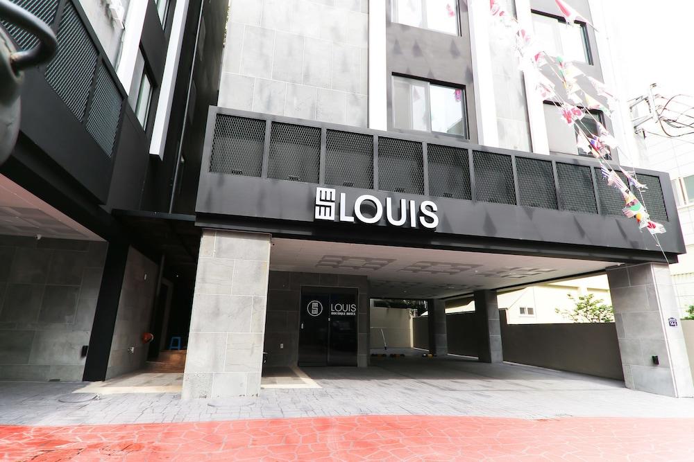 Louis Hotel - Exterior