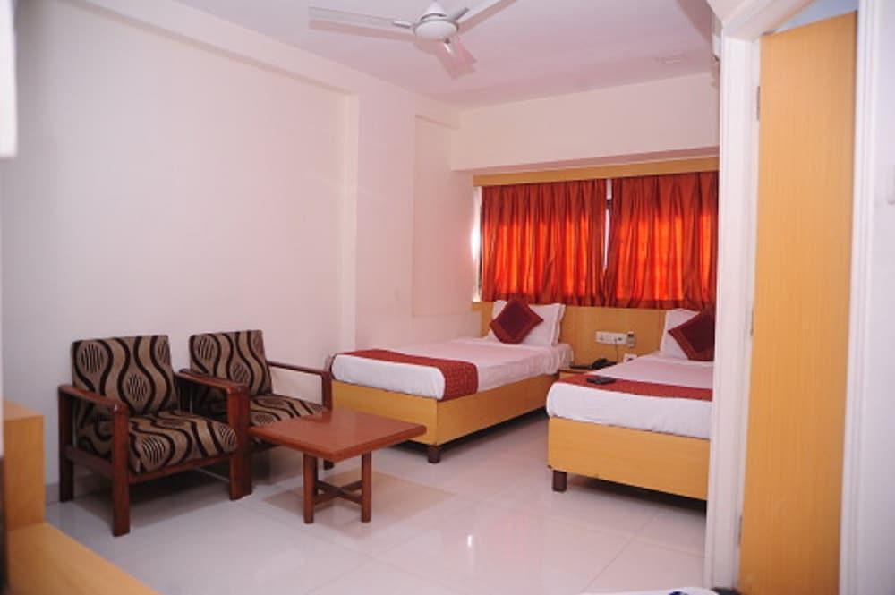 Hotel Kalinga - Room