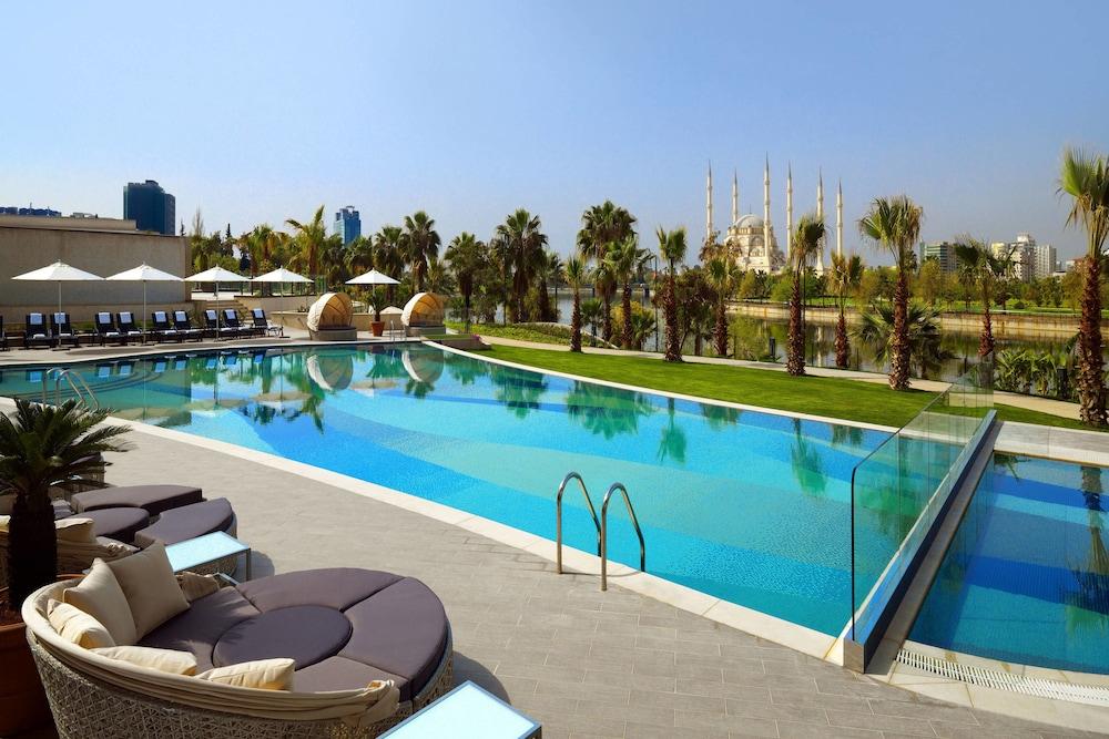 Sheraton Grand Adana - Pool