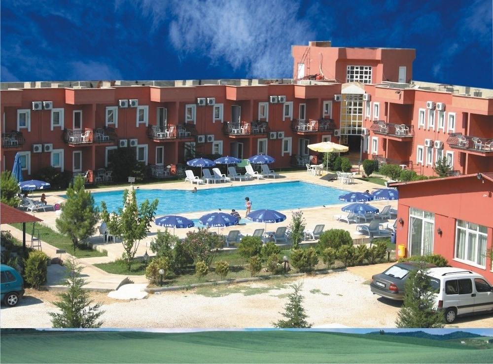 Samdan Thermal Hotel - Outdoor Pool