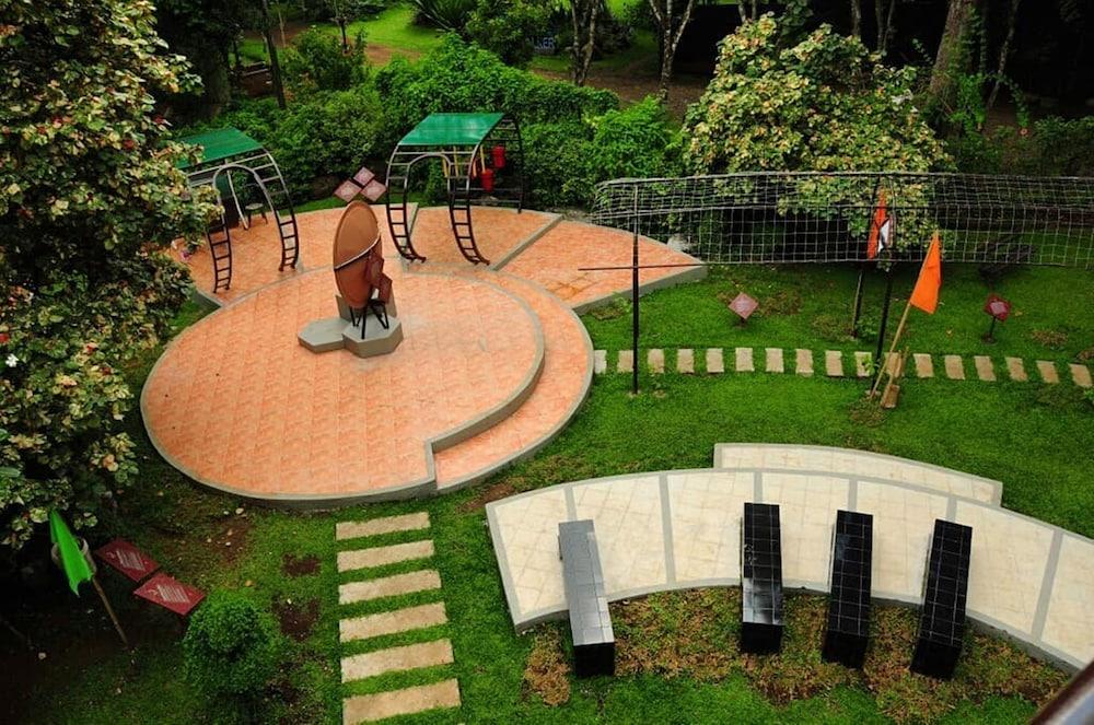 Malagos Garden Resort - Property Grounds
