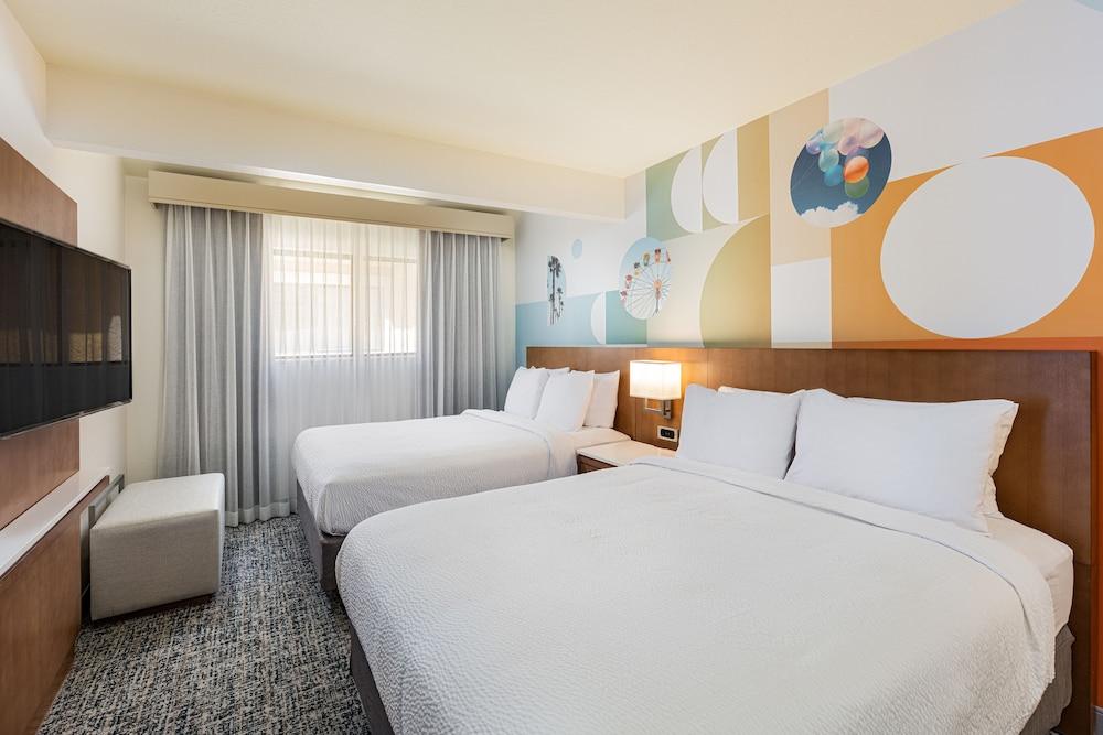 Clementine Hotel & Suites Anaheim - Room