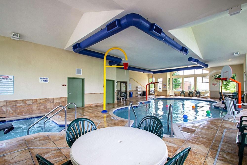 Sleep Inn And Suites Madison - Pool