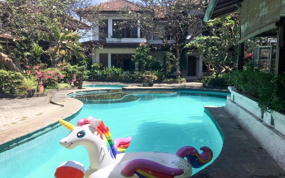 Sari Bali Resort - Outdoor Pool