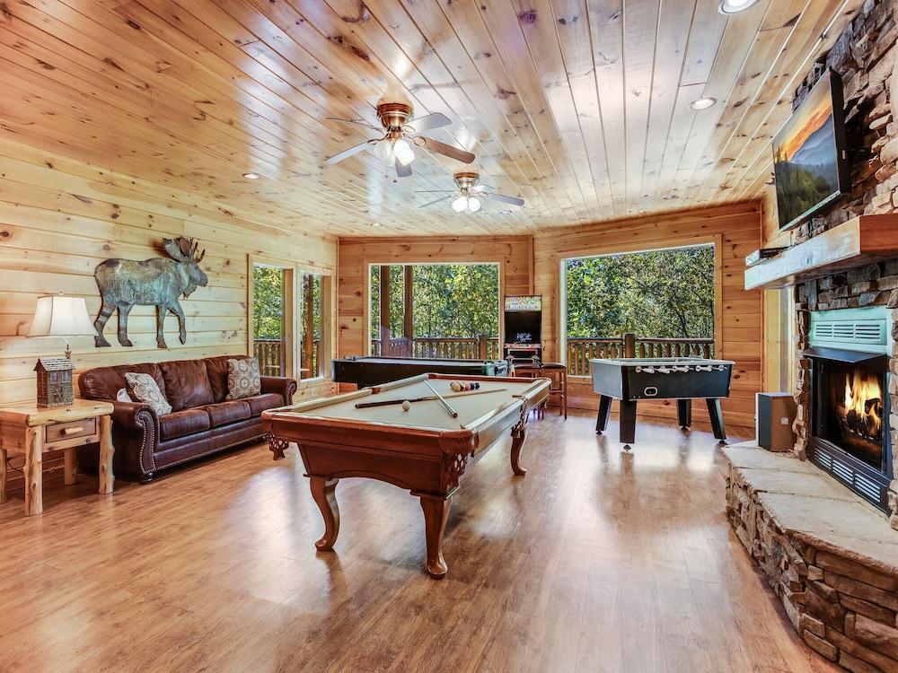 Big Bear Lodge by Jackson Mountain Homes - Game Room