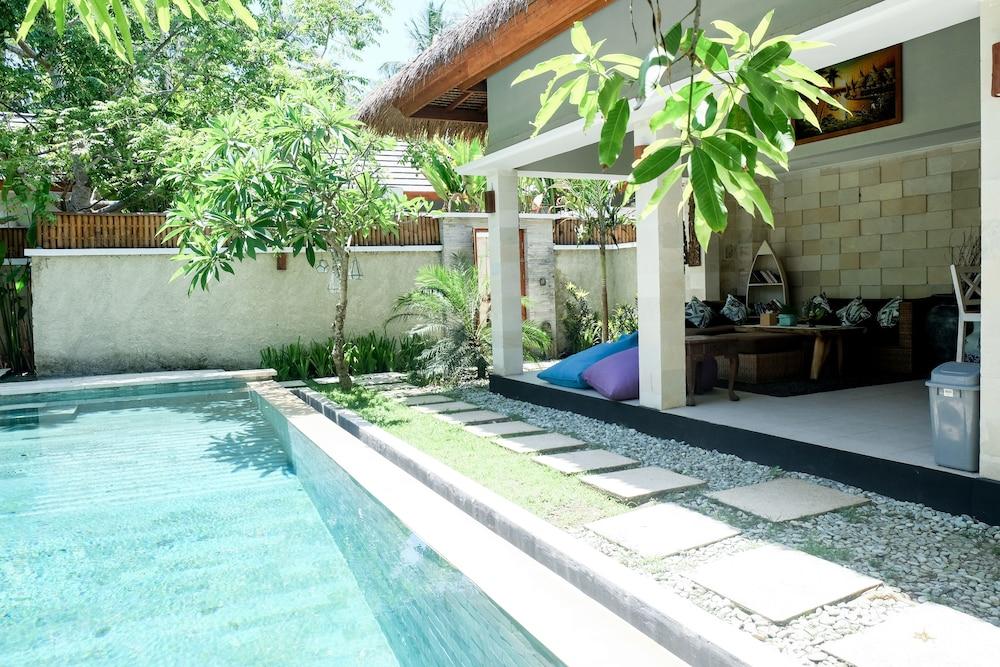 Villa Bau Nyale - Pool