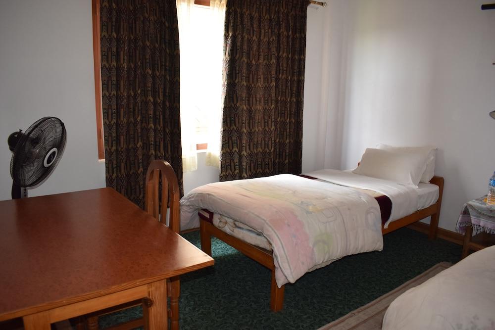 Hotel Kumari Inn - Room