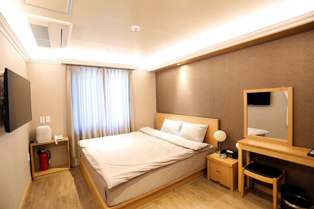 Sejong Hotel - Room