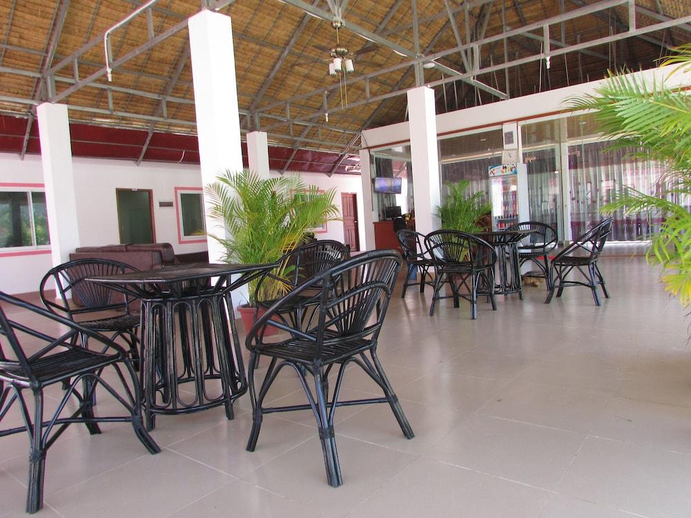 Jully Anna Guesthouse - Lobby Sitting Area