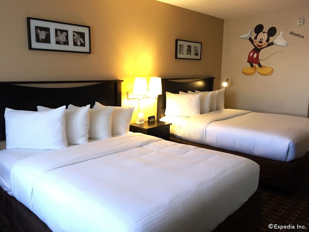 Stanford Inn & Suites Anaheim - Room