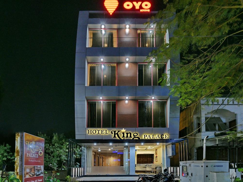 OYO 4119 Hotel King Palace - Hotel Front