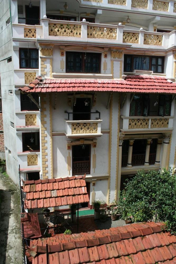 Kathmandu Bed & Breakfast Inn - Exterior