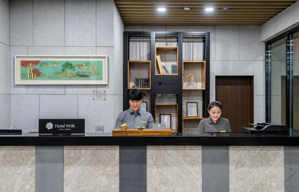 Hotel With Jeju - Lobby Lounge