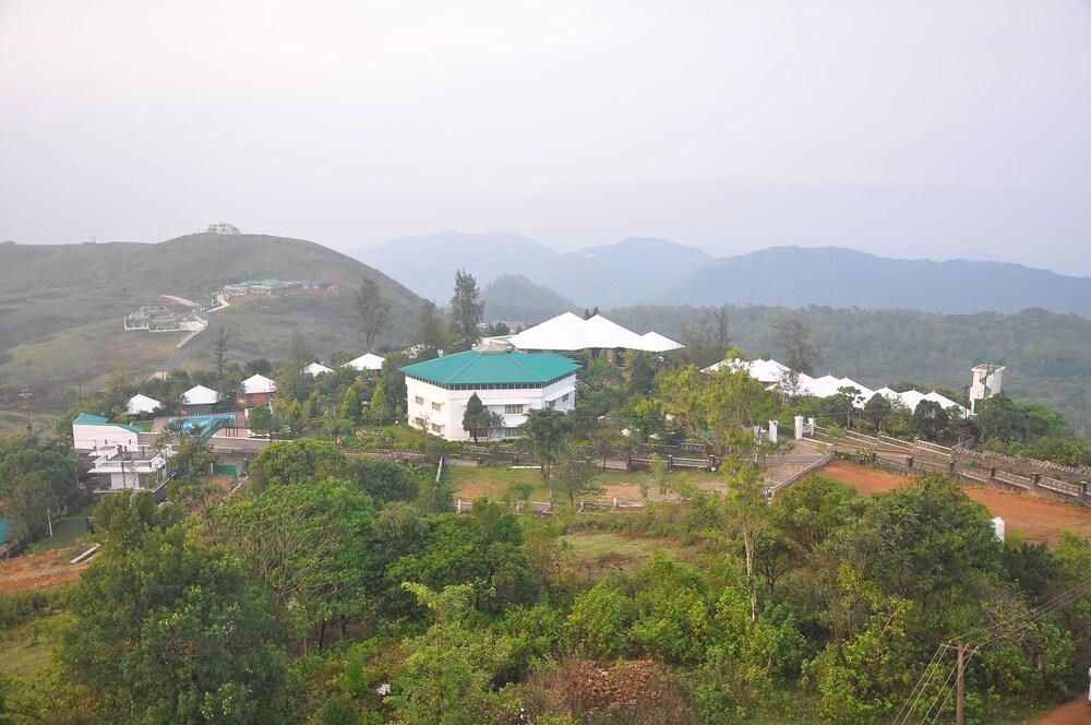 Thrisangu Haven Hill Resort - Land View from Property