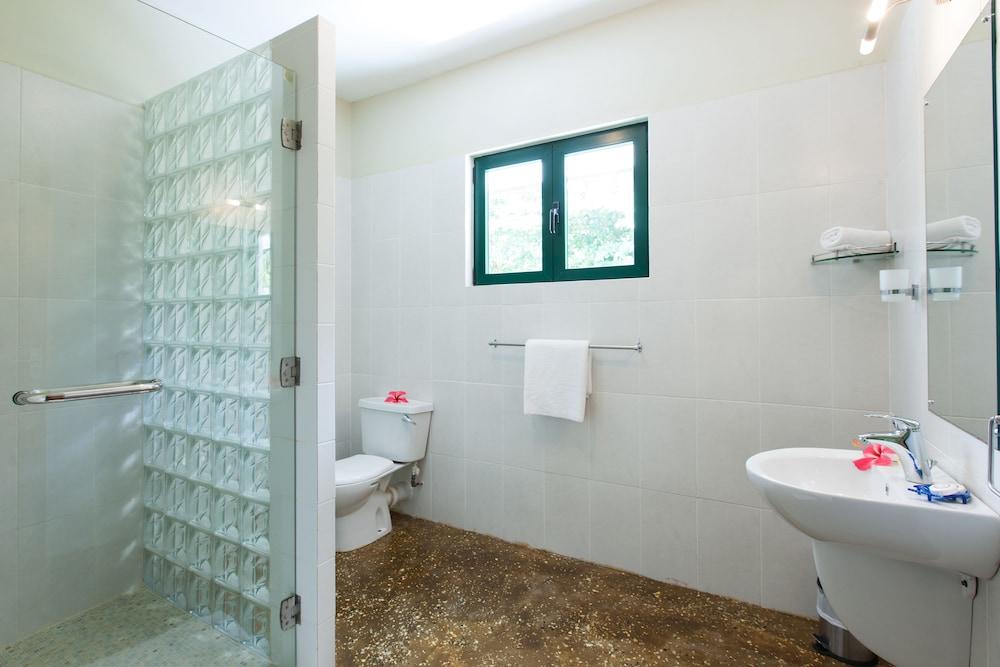 Lakaz Safran - Bathroom