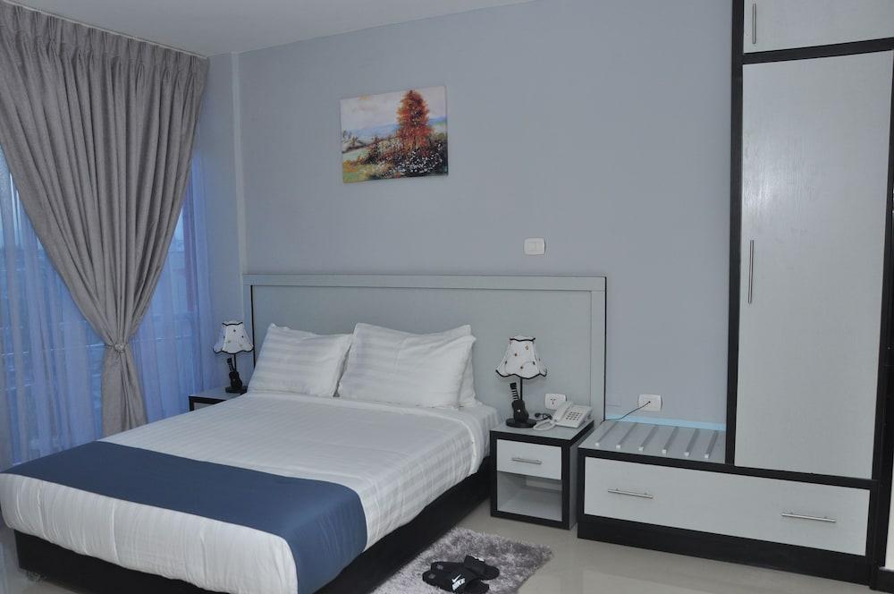 Afroaddis Hotel Apartment - Room