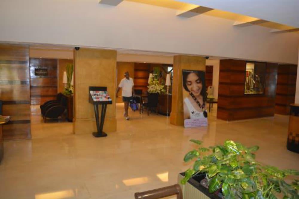 Sun N Sand Hotel Mumbai - Lobby