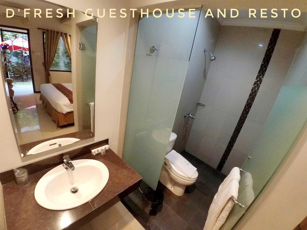 D'Fresh Guesthouse - Bathroom