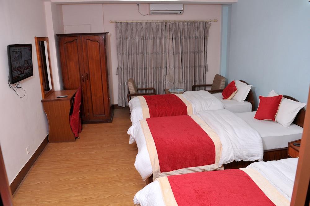 Hotel Brihaspati - Room