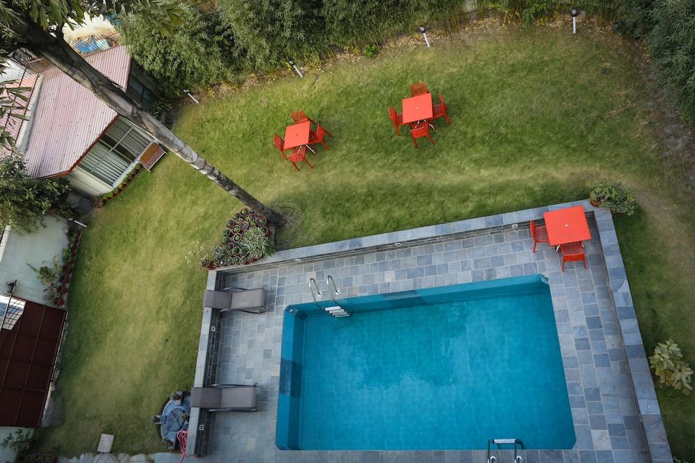 Nirvana Home - Outdoor Pool
