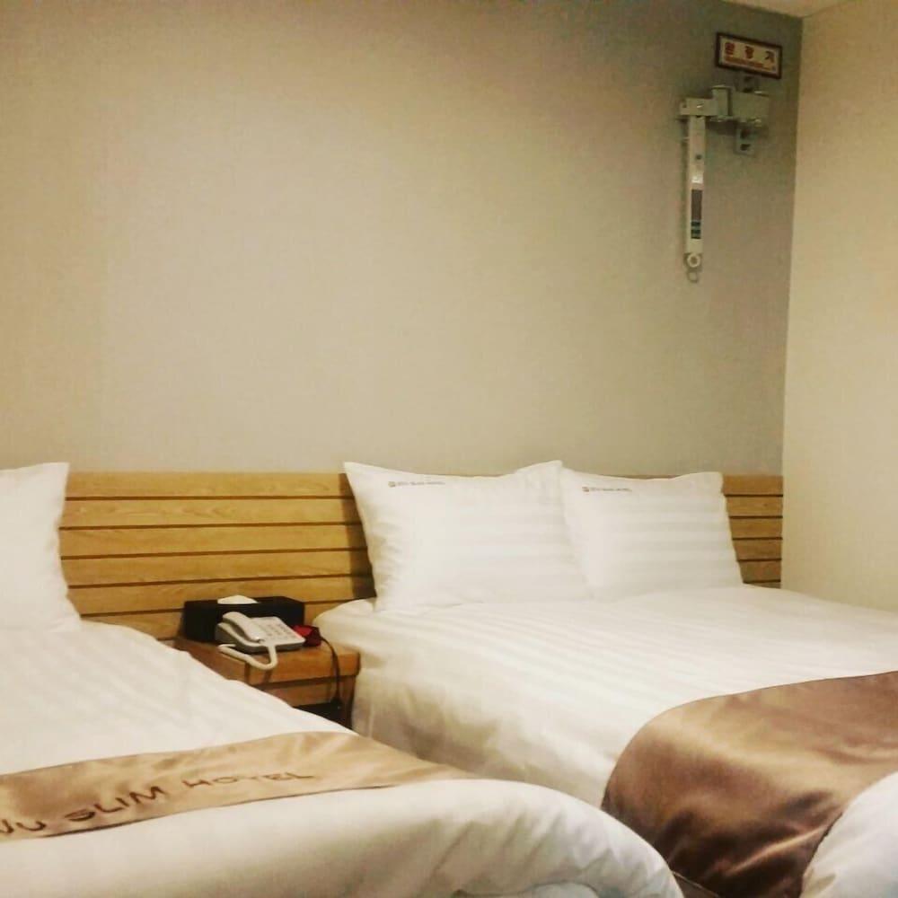 Jeju Slim Hotel - Room