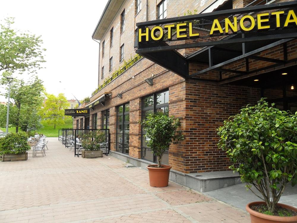 Hotel Anoeta - Featured Image