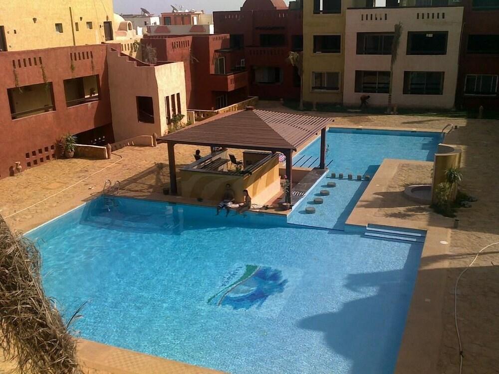 Kamareia Resort - Outdoor Pool