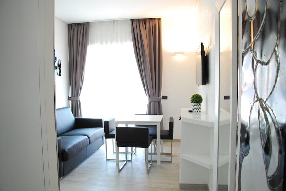 LHP Suite Rapallo - Living Area
