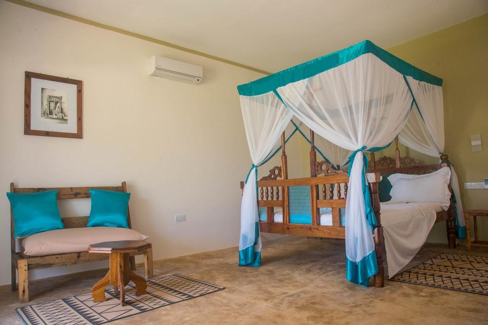 Tanzanite Beach Resort - Room