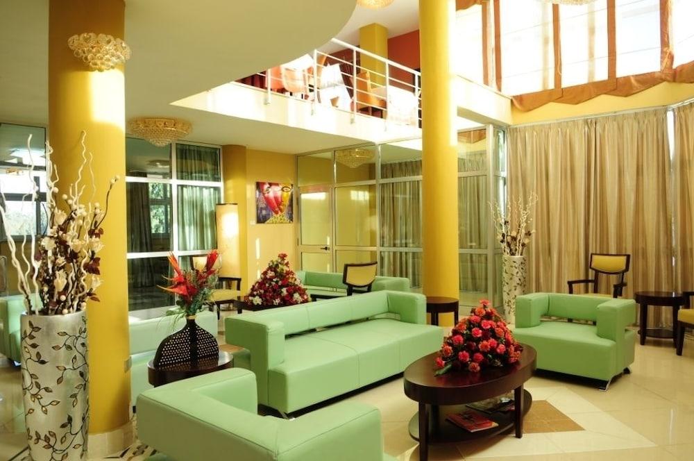 Destiny Addis Hotel - Lobby Sitting Area