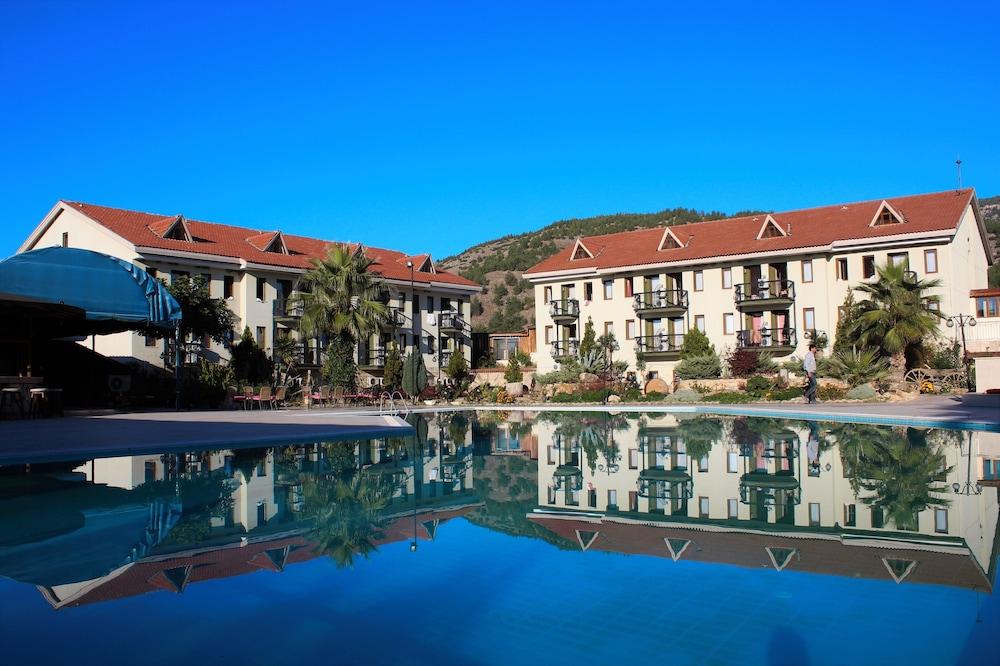 Halici Hotel - Outdoor Pool
