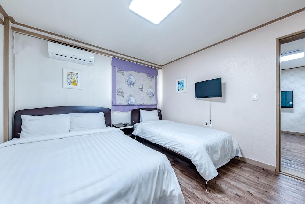 Tamragio Hotel - Room