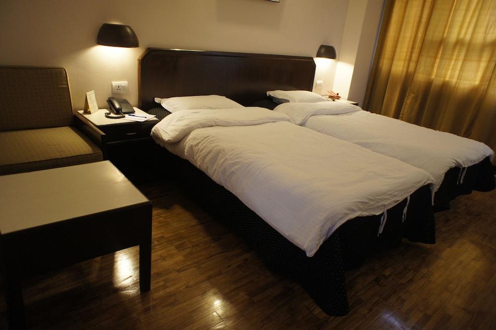 Marcopolo Business Hotel - Room