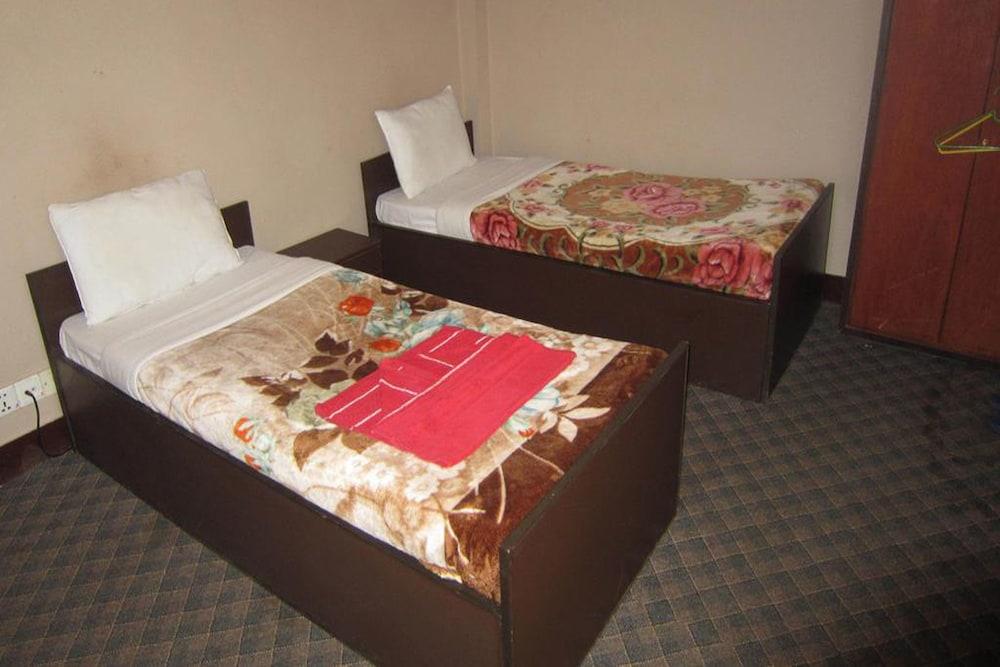 Hotel Aagaman - Room