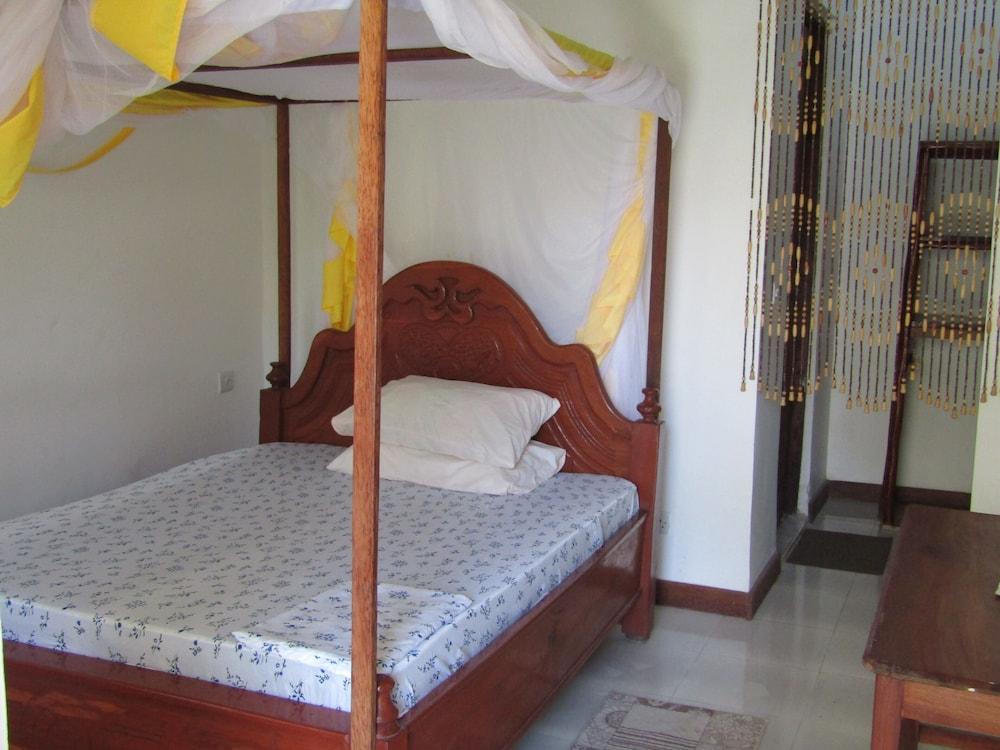 Cocoa Guest House - Room
