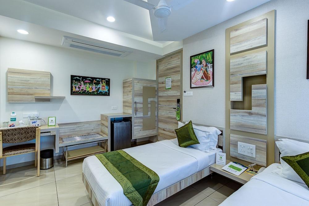 Treebo Trend Daksh Residency - Room