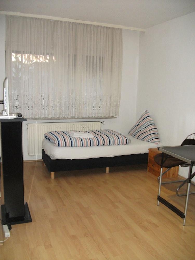 Apartments Andriasyan - Room
