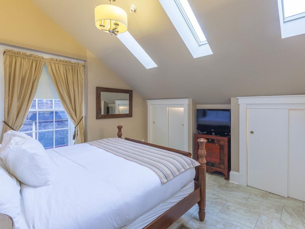 Chipman Hill Suites - Pratt House - Room