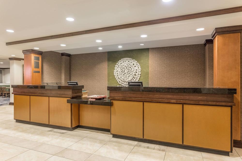 Fairfield Inn & Suites by Marriott Madison East - Reception
