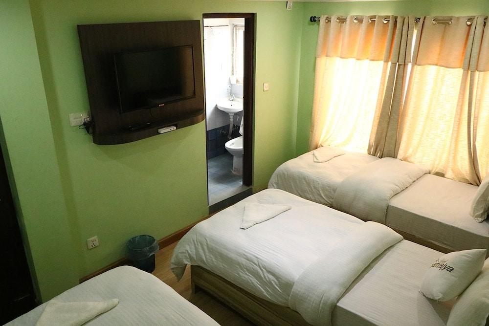 Hotel Samrajya - Room