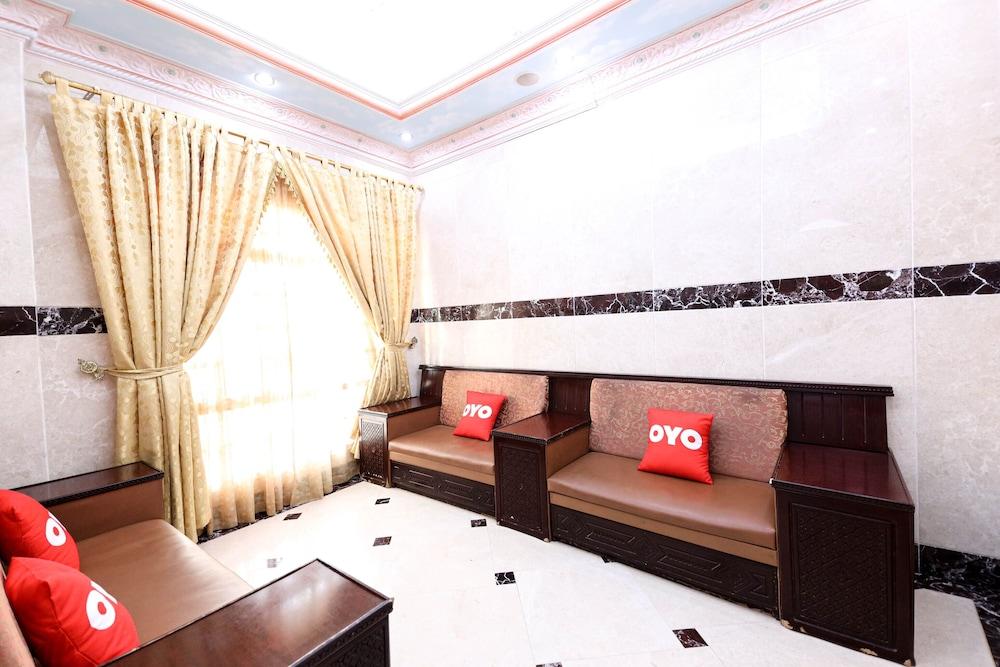 Manam Sohar Hotel Apartments - Lobby Sitting Area